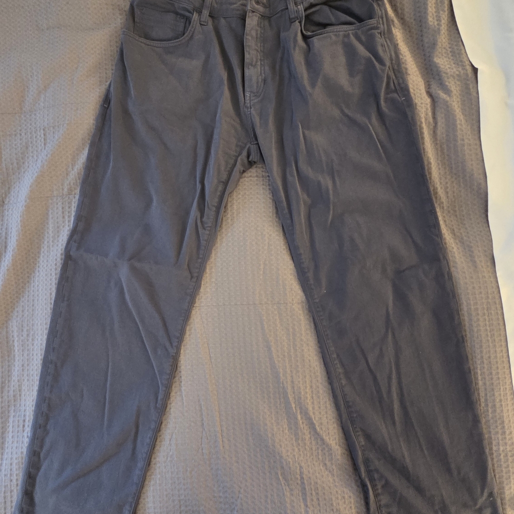 Mavi Zach Men's Slim Straight Charcoal Gray Jeans
